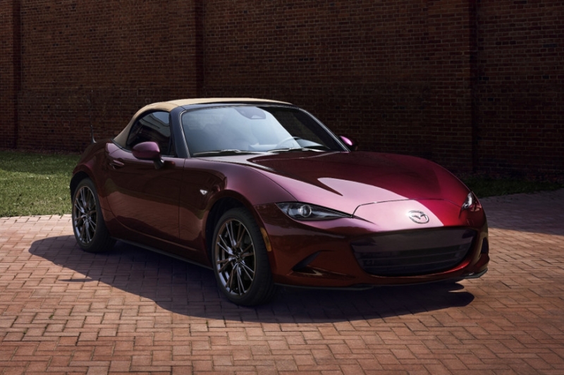 Mazda MX-5 Miata обзавелась юбилейной версией, цена известна